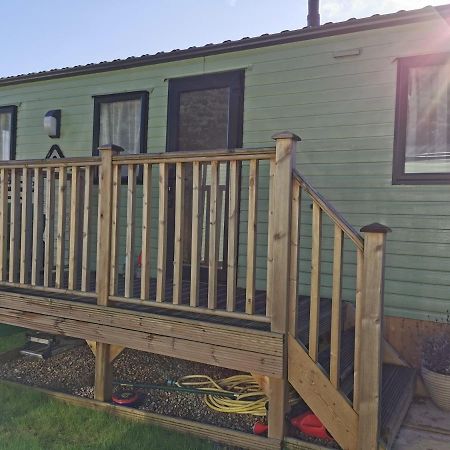 Woofles Luxury Caravan At Knaresborough Lido Екстериор снимка