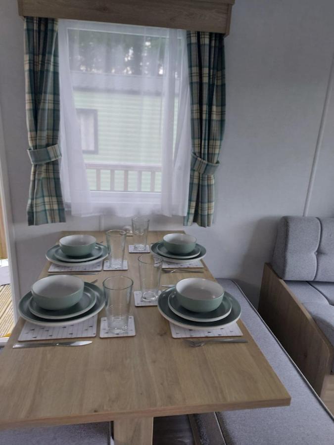 Woofles Luxury Caravan At Knaresborough Lido Екстериор снимка