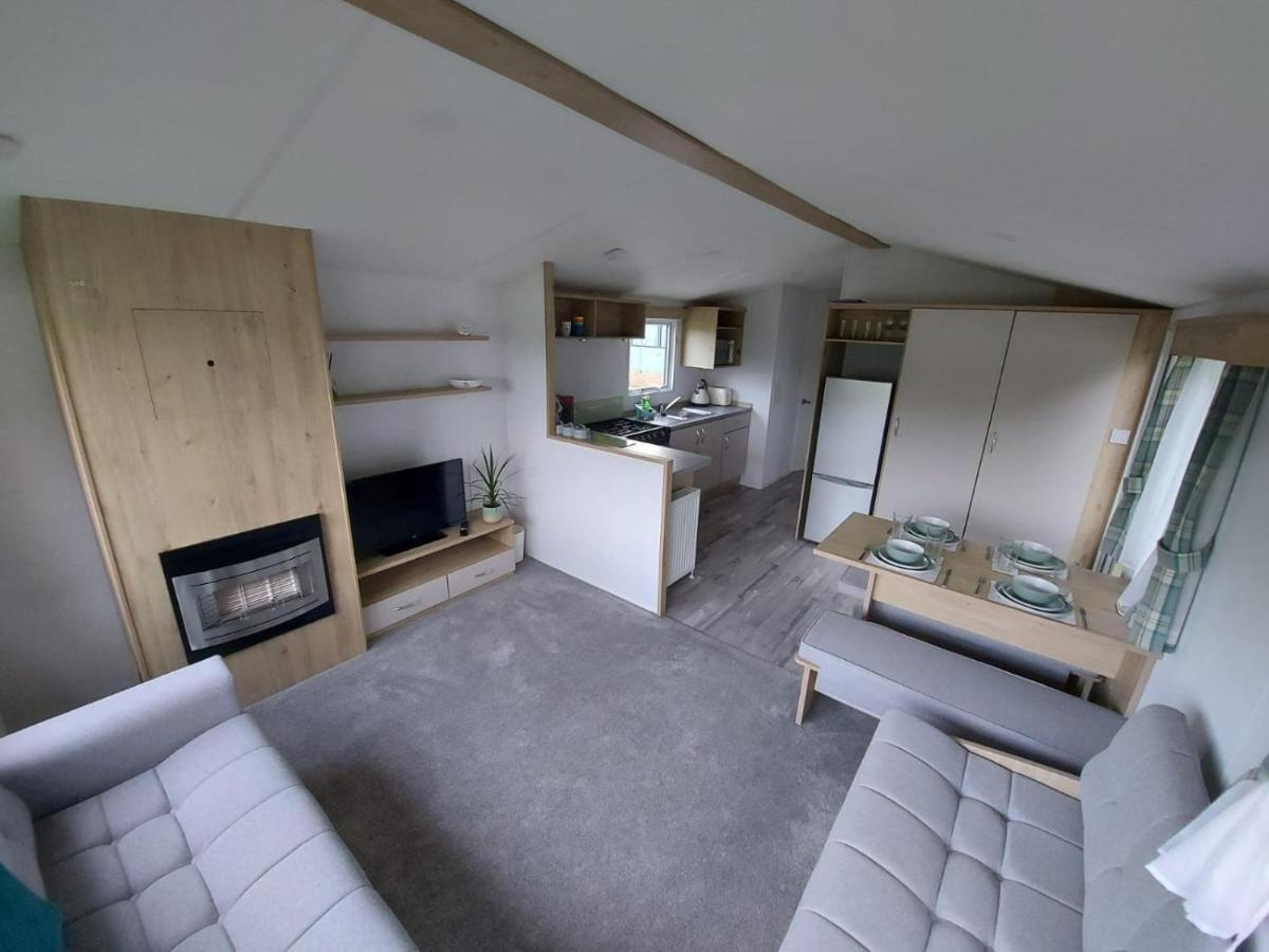 Woofles Luxury Caravan At Knaresborough Lido Екстериор снимка