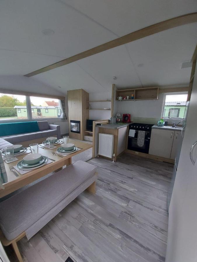 Woofles Luxury Caravan At Knaresborough Lido Екстериор снимка